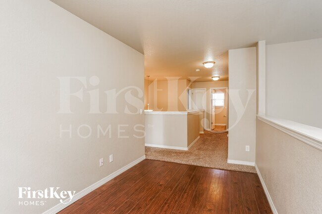 Foto del edificio - 7724 Landover Ln