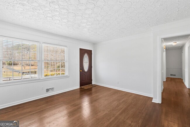 Foto del edificio - 4205 S Hurt Rd SW