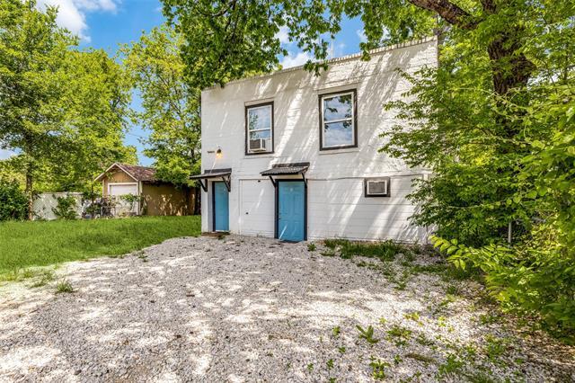 Building Photo - 2737-2732 Stuart Dr