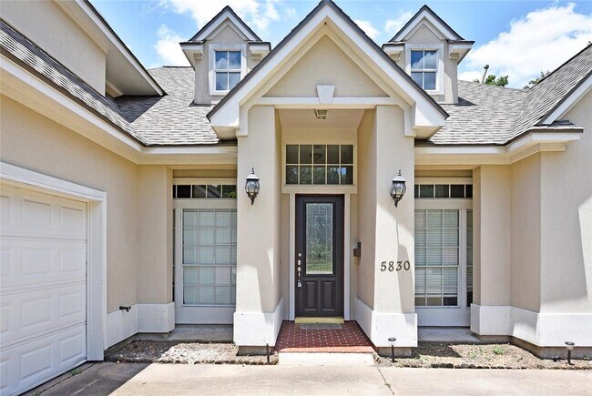 Building Photo - 5830 Hornwood Dr