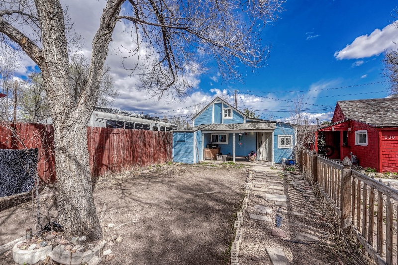 Primary Photo - 228 E Harrison St