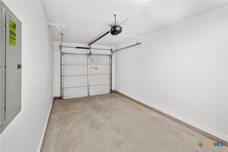 Building Photo - 1214 Concord Dr
