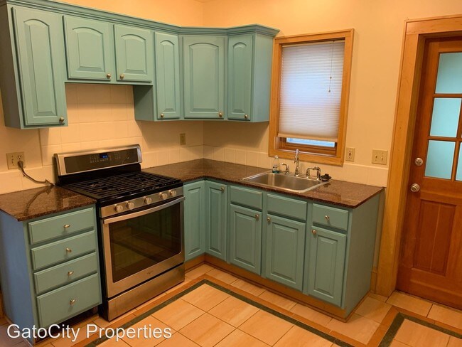 Foto del edificio - 2 br, 1 bath Apartment - 624 E Pleasant St