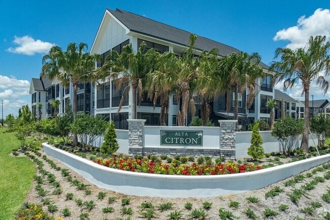 Building Photo - 3020 Base Blvd