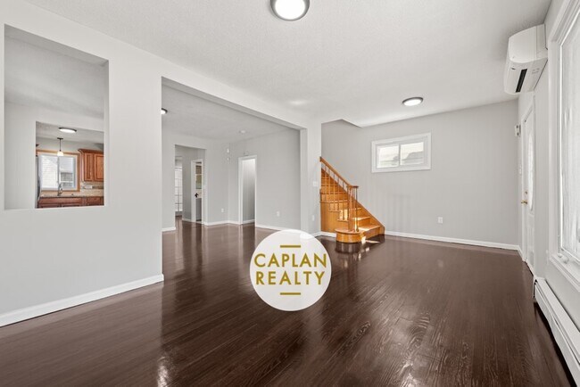 Building Photo - 631 Whalley Ave