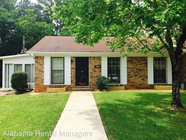 Building Photo - 3 br, 2 bath House - 1980 Townhouse Lane