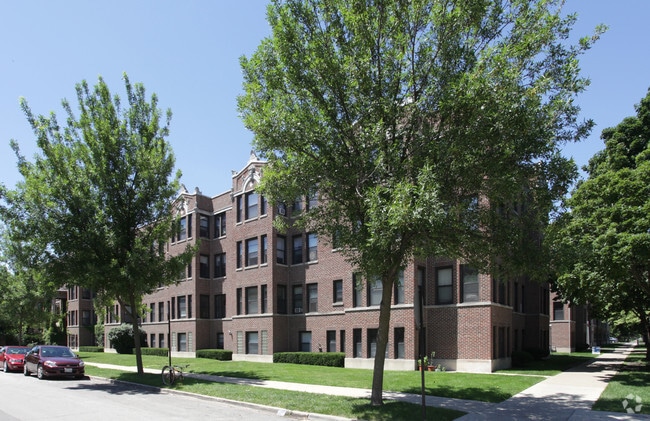 1101 - 1123 E Hyde Park Blvd. - 1101 E. Hyde Park Boulevard