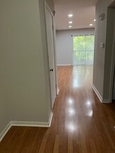 Building Photo - 8227 Kingsbrook Rd