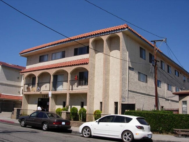 Interior Photo - El Romano Apartments