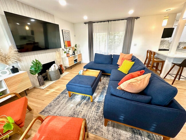 Foto del edificio - 13505 Wilkie Ave