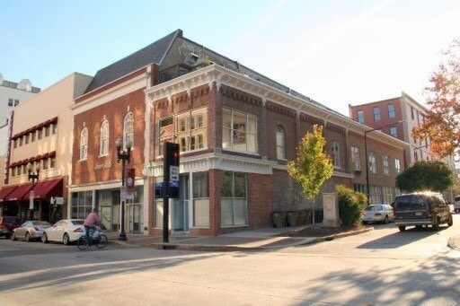 Primary Photo - 403 S Gay St