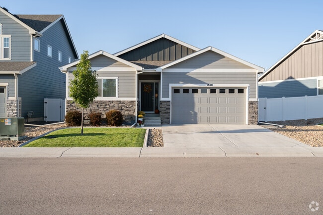 Building Photo - 1840 Holloway Dr