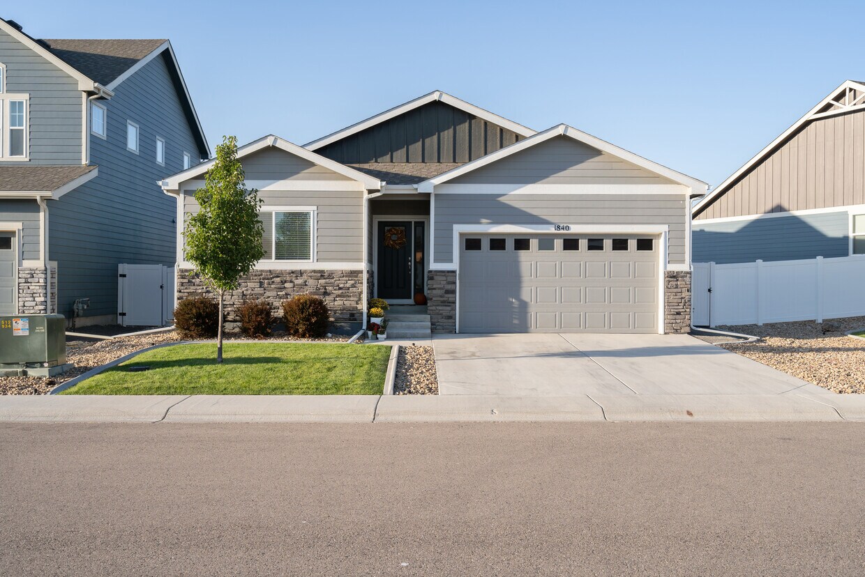 Foto principal - 1840 Holloway Dr