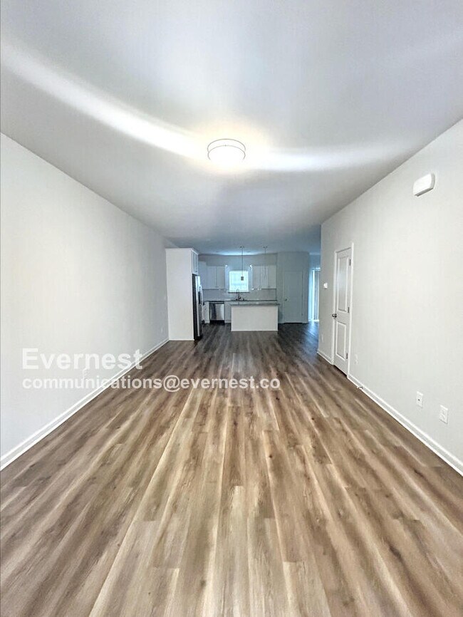 Foto del edificio - 3028 Reid Ave
