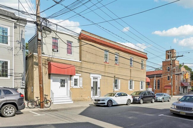 Building Photo - 6915 Polk St