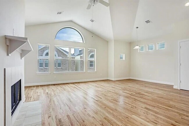 Foto del edificio - 11512 Main Cypress Dr