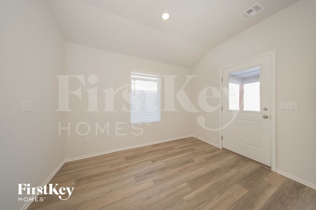 Building Photo - 428 Kale Rd