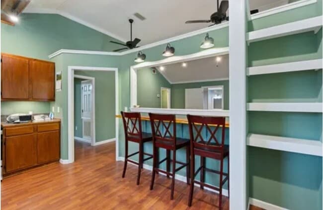 Building Photo - 4 Bedroom Home in Oxford