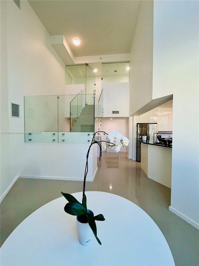 Foto del edificio - 3030 NE 188th St