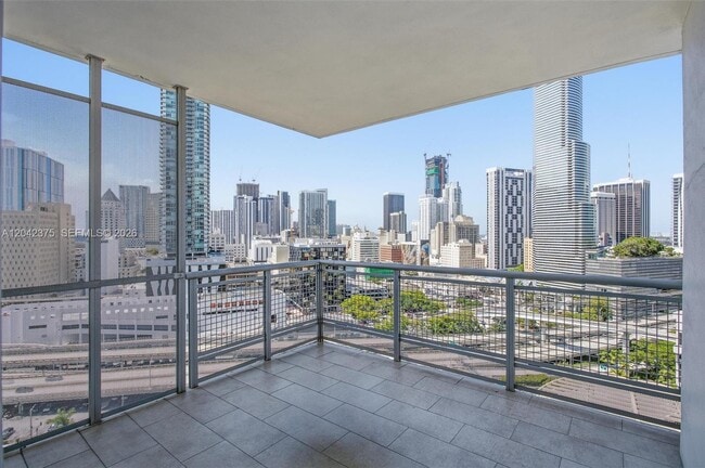 Building Photo - 350 S Miami Ave