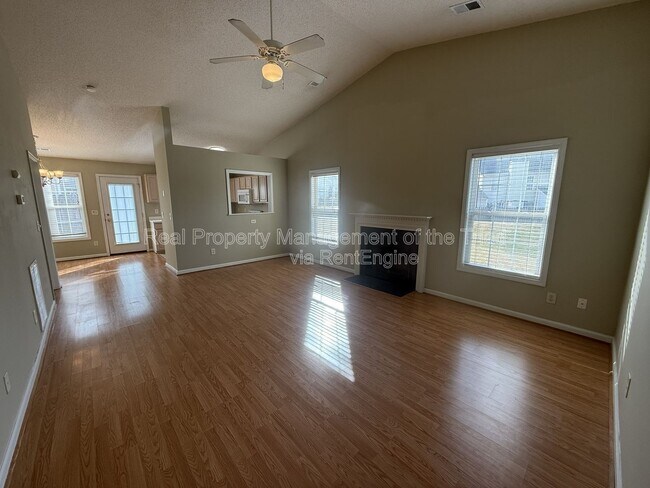 Foto del edificio - 5810 Battery Dr