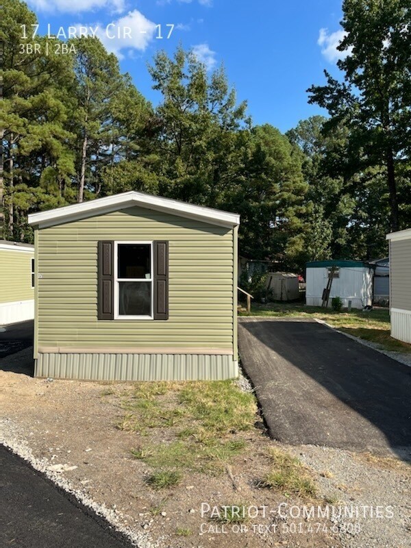 Building Photo - 17 Larry Cir