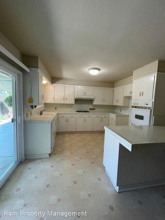 Foto del edificio - 3 br, 2 bath House - 1301 Gloria Dr