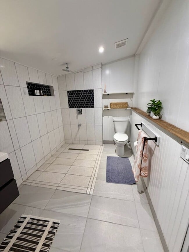 Building Photo - Kekaha - 1 Bedroom Apt for Rent