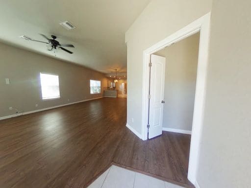 Building Photo - Beautiful Home with Everything in the Windcrest Gardens!