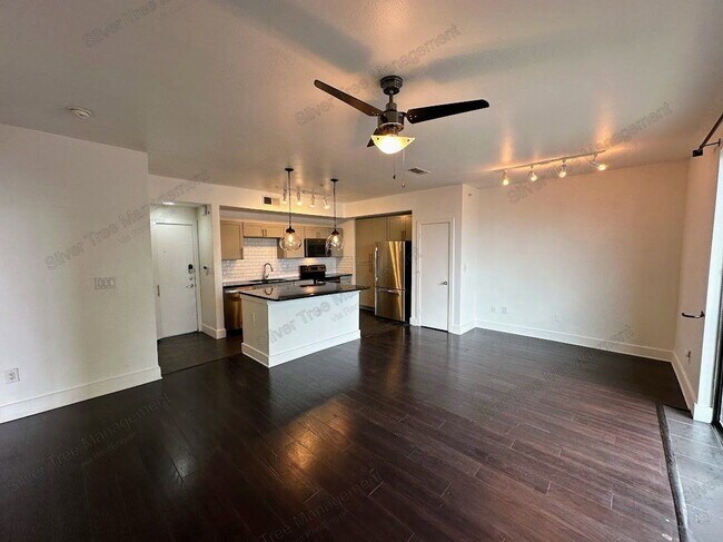 Foto del edificio - 4605 Cedar Springs Rd
