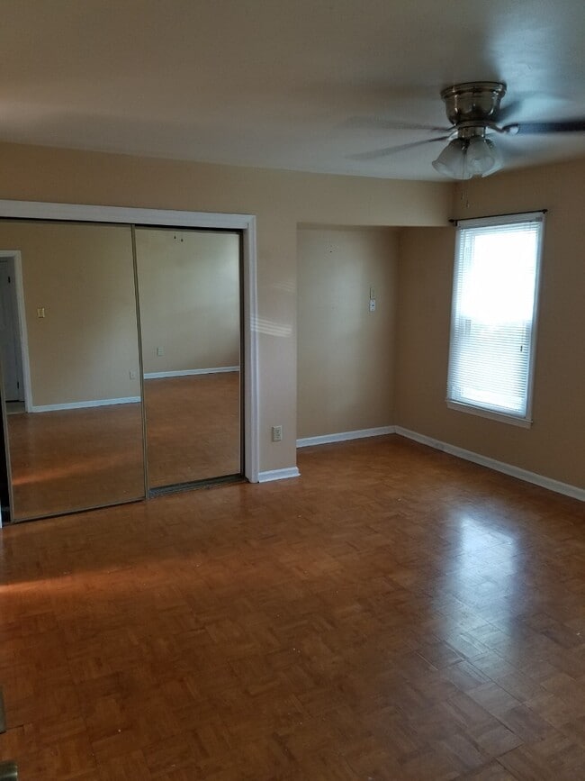Building Photo - 161 Coventry Ln