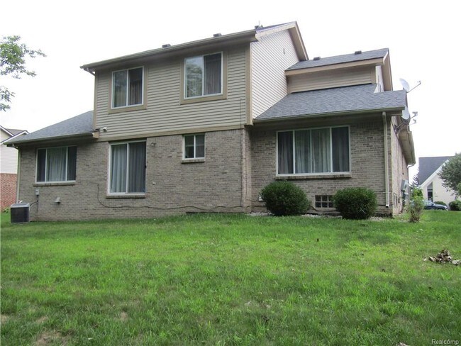 Building Photo - 19068 Pine Ledge Dr