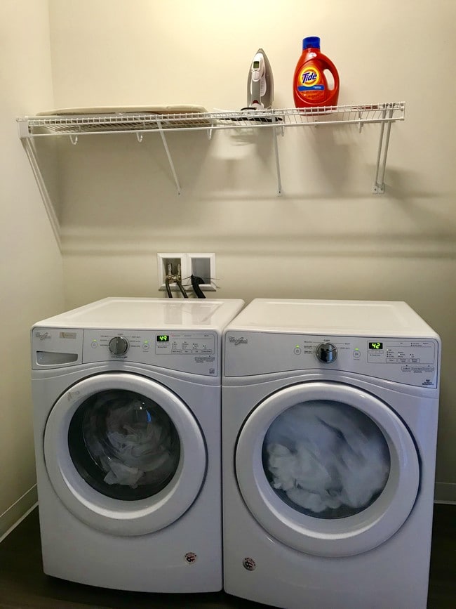 Building Photo - Manseau Flats