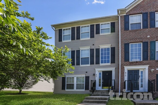 Building Photo - 877 Middle River Rd