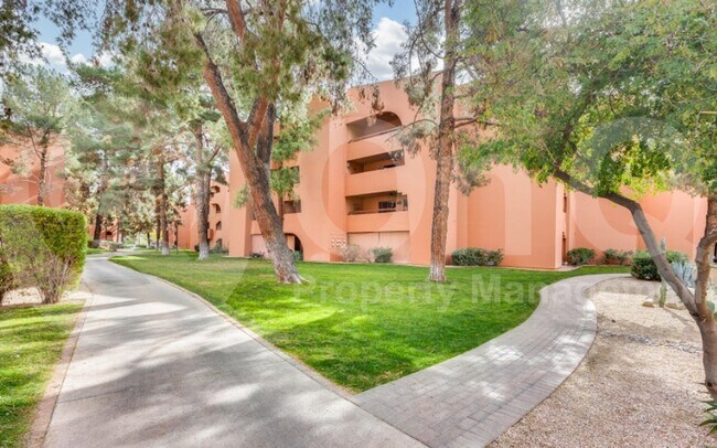 Foto del edificio - 12212 N Paradise Vlg Pkwy S