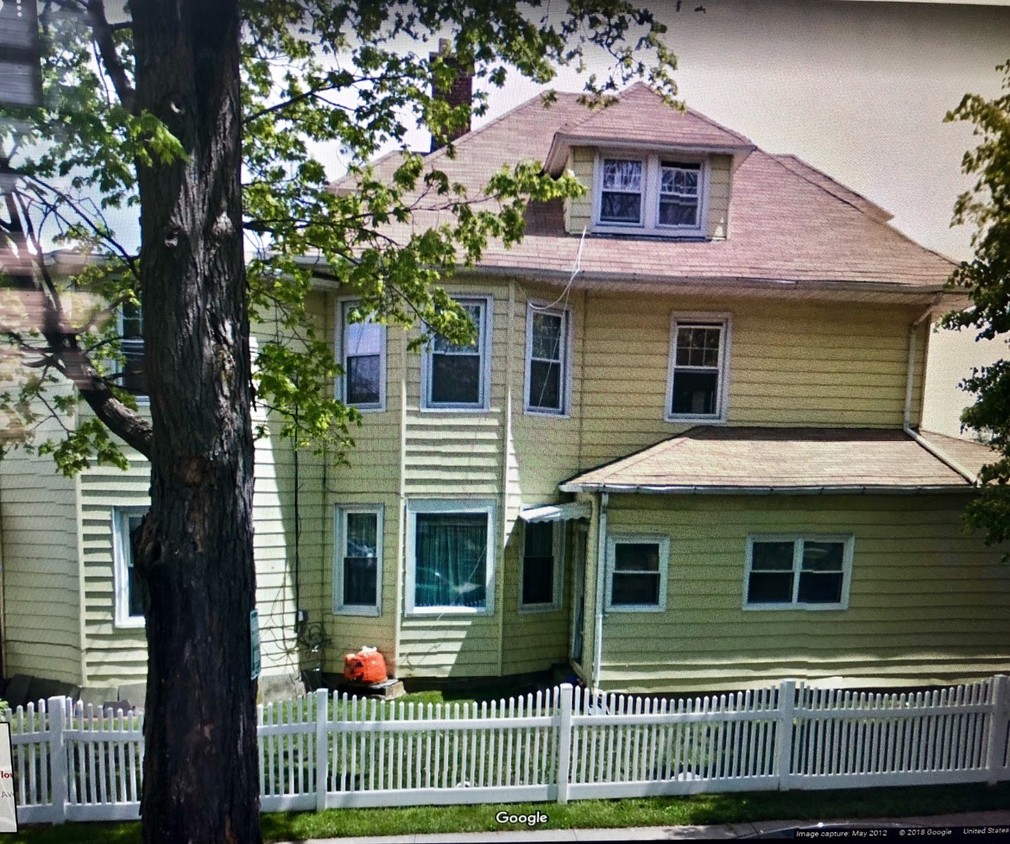 Primary Photo - 153 Mayflower Ave