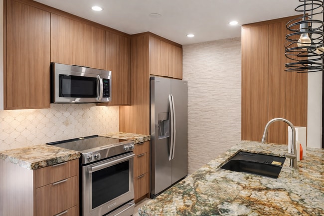 Building Photo - 74563 Sagebrush Dr