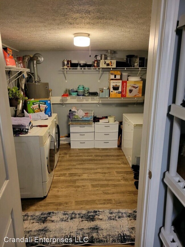 Foto del edificio - 3 br, 1 bath House - 1006 John Street