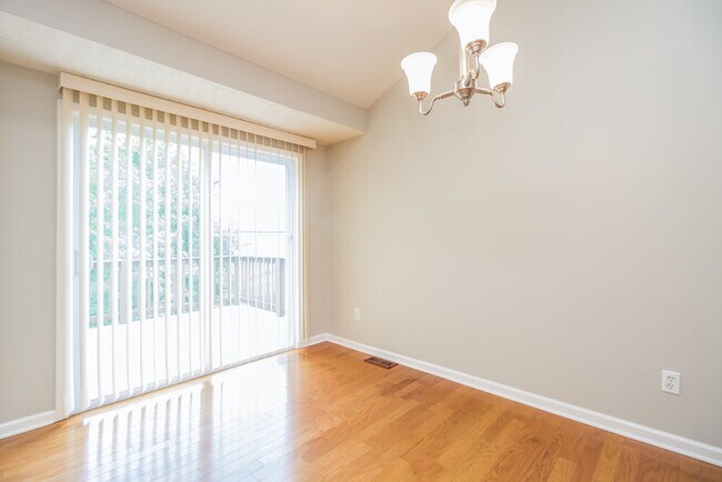 Foto del edificio - 900 Pebble Beach Cir