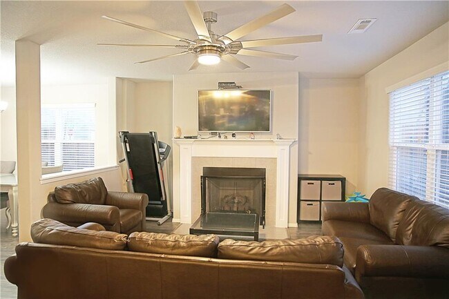 Foto del edificio - 801 SW Loudon Dr