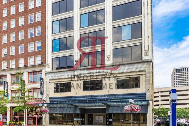 Foto del edificio - 106 N High St