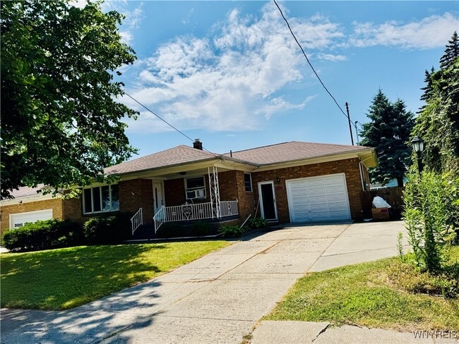 Building Photo - 268 Cass Ave