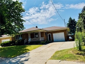 Building Photo - 268 Cass Ave