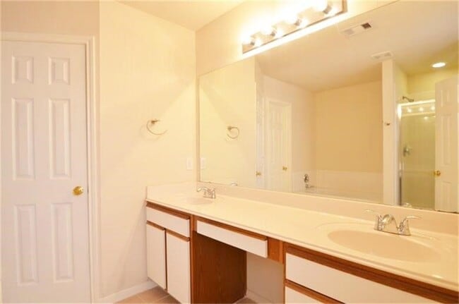 Building Photo - 19607 Swan Valley Dr