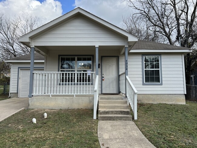 Building Photo - Cute property - Owner/Agent - Hemang Sheth...