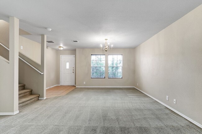Foto del edificio - Two-Story Home in Vistas of Westcreek with HOA Amenities