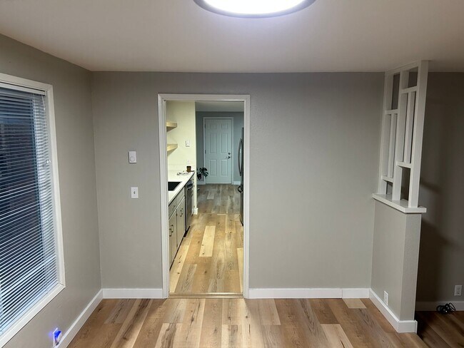 Foto del edificio - Lovely South Hills home, 4BD/3BA, Available early June!