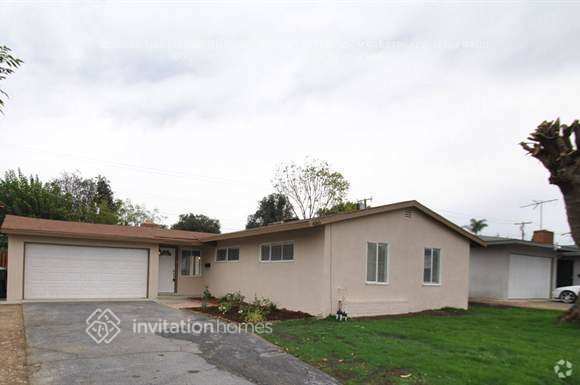 Building Photo - 4065 Madrona Rd