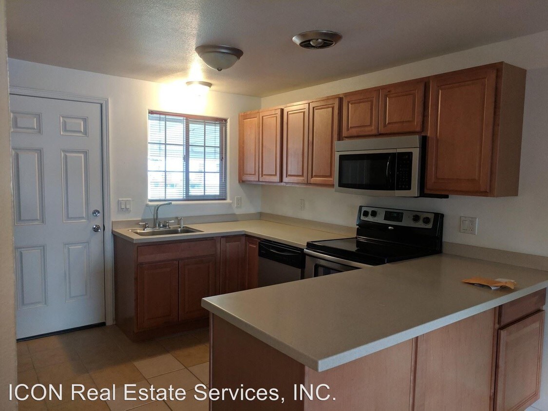 502 N Division St, Auburn, WA 98001 Room for Rent in Auburn, WA