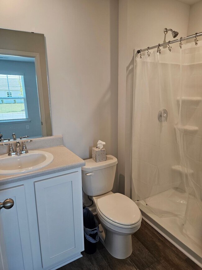 Building Photo - Cozy Cottage in Surf City